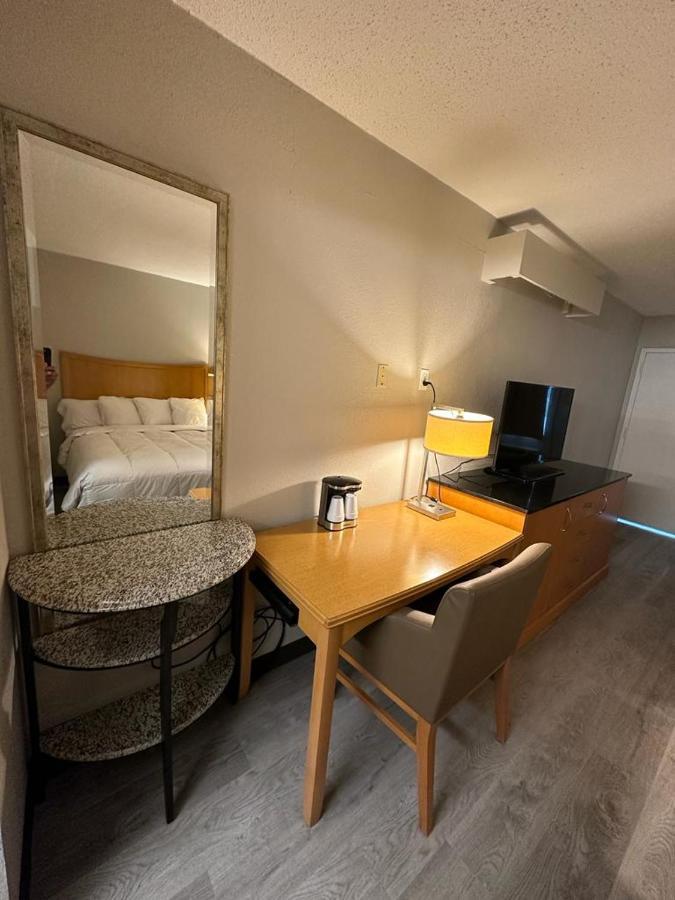Lanett Inn エクステリア 写真